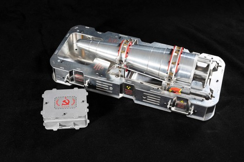 1/6 Soviet SS-22 Nuclear Warhead Metal Assembly Model - Picture 1 of 6