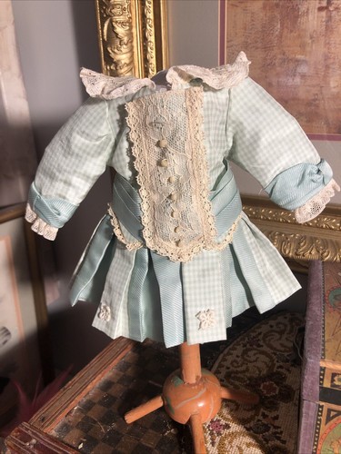 Antik Stil Vintage Kinder Puppe Seide & Spitzenbesatz Kleid