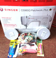 Singer C5985Q Patchwork  Plus Sewing Machine+table+ extras + threads Please Read
