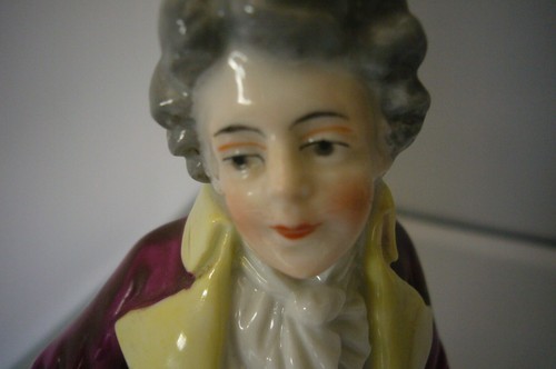 PORCELAINE DE SITZENDORF STATUETTE HOMME DE QUALITE AU CHAPEAU ET CANNE - Picture 4 of 10