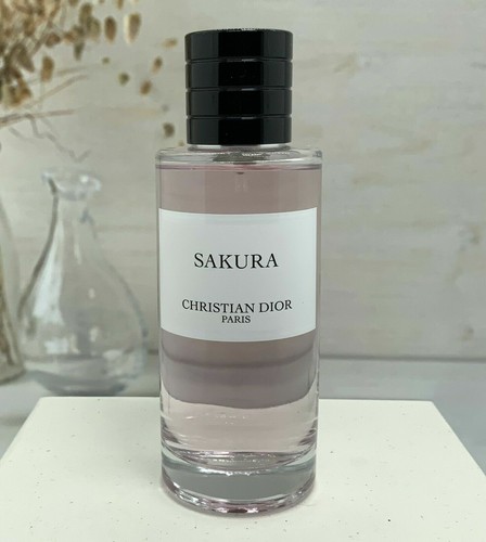 sakura dior perfume