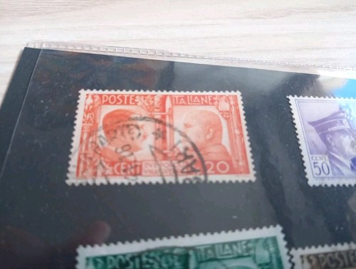 4 Francobolli - Foto 2 di 5
