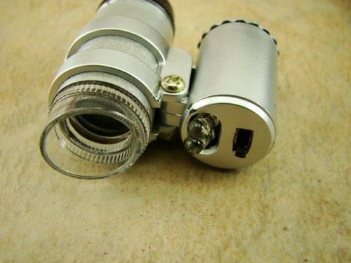 Mini Microscopio Illuminato UV LED 16X Potenza Messa a fuoco regolabile - Oro Minerali Gemme - Foto 3 di 7