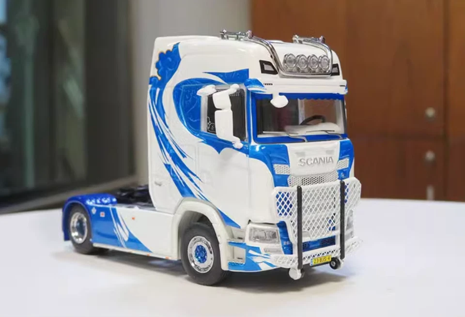 GCD 1:64 Blue Scania S730 Tractor Unit Truck Model Diecast Metal Car - Image 3 of 4