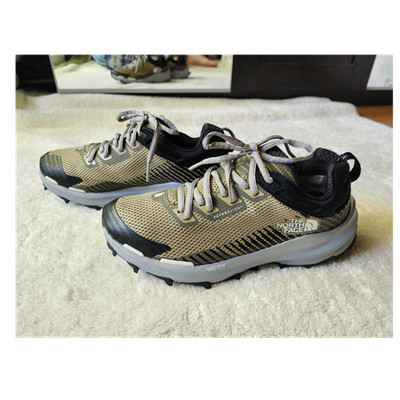 The North Face Women's Fastpack FUTURELIGHT Hiking Shoes Beige Black Gray US 8.5