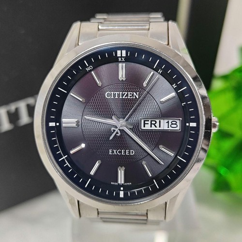 Citizen Exceed AT6030-51A Eco-Drive Day Date Radio-Pilotée Solaire Montre Hommes - Photo 1 sur 10