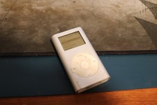 iPod Mini HP 4GB MP5000 Silver HP Logo works well
