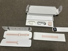 APPLE Watch Series 4 GPS - 40MM Aluminum Case A1977 - Rose Gold NEEDS BATTERY