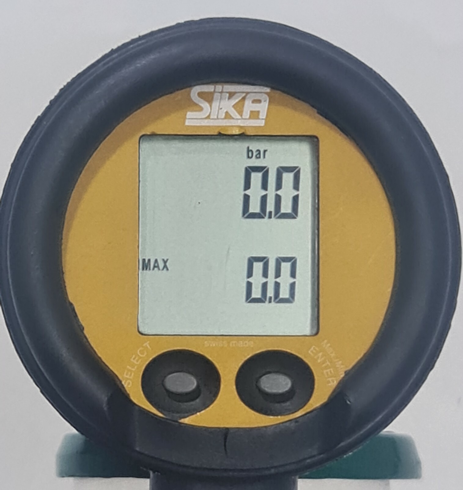 SIKA P350 PRESSURE CALIBRATOR 350 BAR w/ 300 BAR GAUGE S/N 5536141001