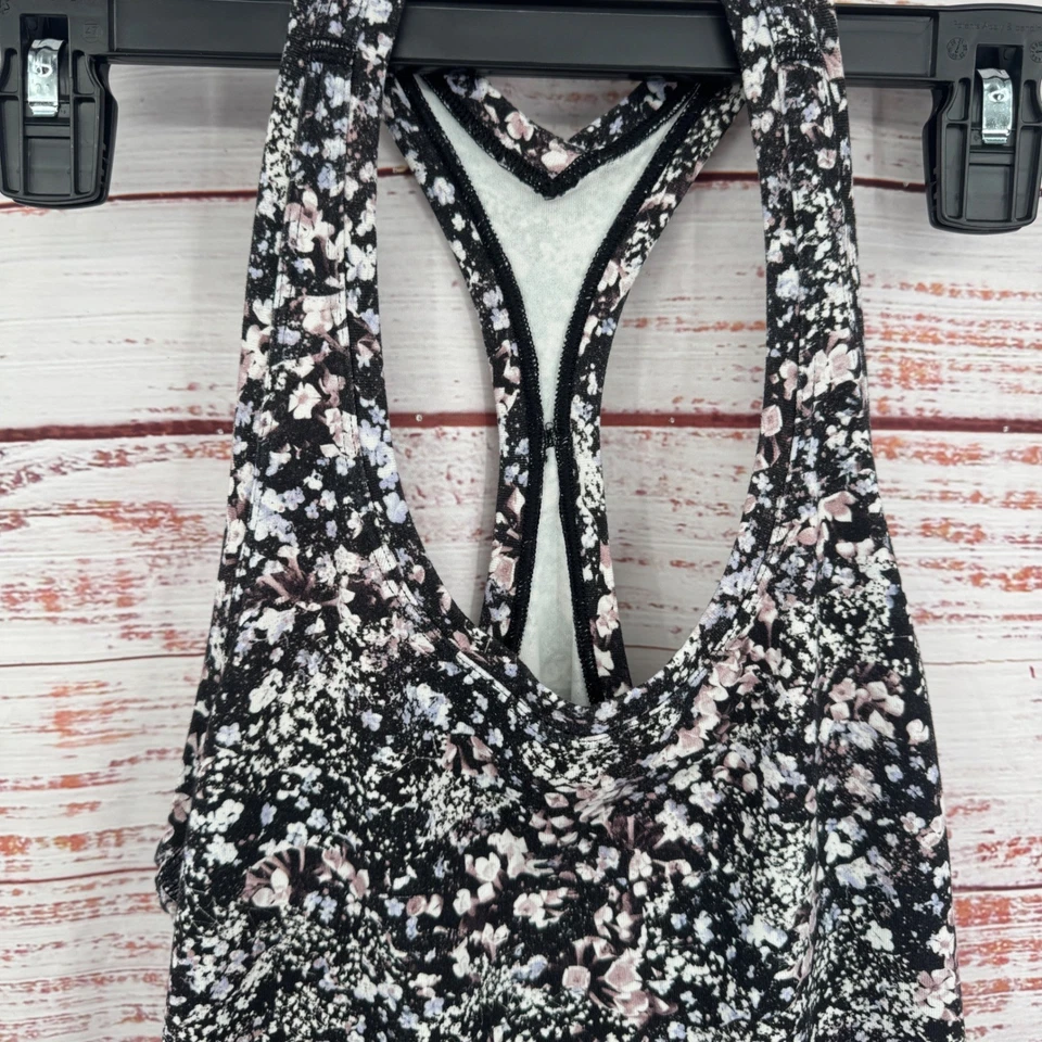Camiseta sin mangas Lululemon floral espalda deportiva talla pequeña para mujer ropa deportiva Foto 3 de 4