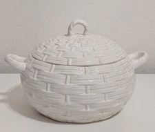 Vintage Creamy White Ceramic Woven Basket Style Serving Dish Approx 10x7 (A2)