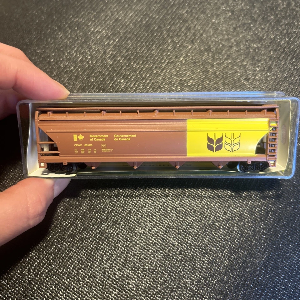 Model Power N Scale #45 Lot Of 6 Hopper & Crane Car C-6 397321 3488 - Image 3 of 4