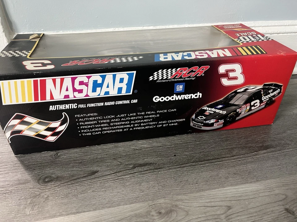 Excalibur Electronics NASCAR 1:10 Scale Full-Function Dale Earnhardt RC Car - Image 4 of 4