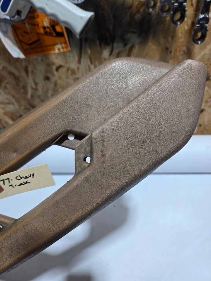 73-79 C10 C20 CHEVY CHEVROLET APOIO DE BRAÇO PORTA PAINEL APOIO DE BRAÇO MOTORISTA PASSAGEIRO MARROM - Imagem 3 de 4