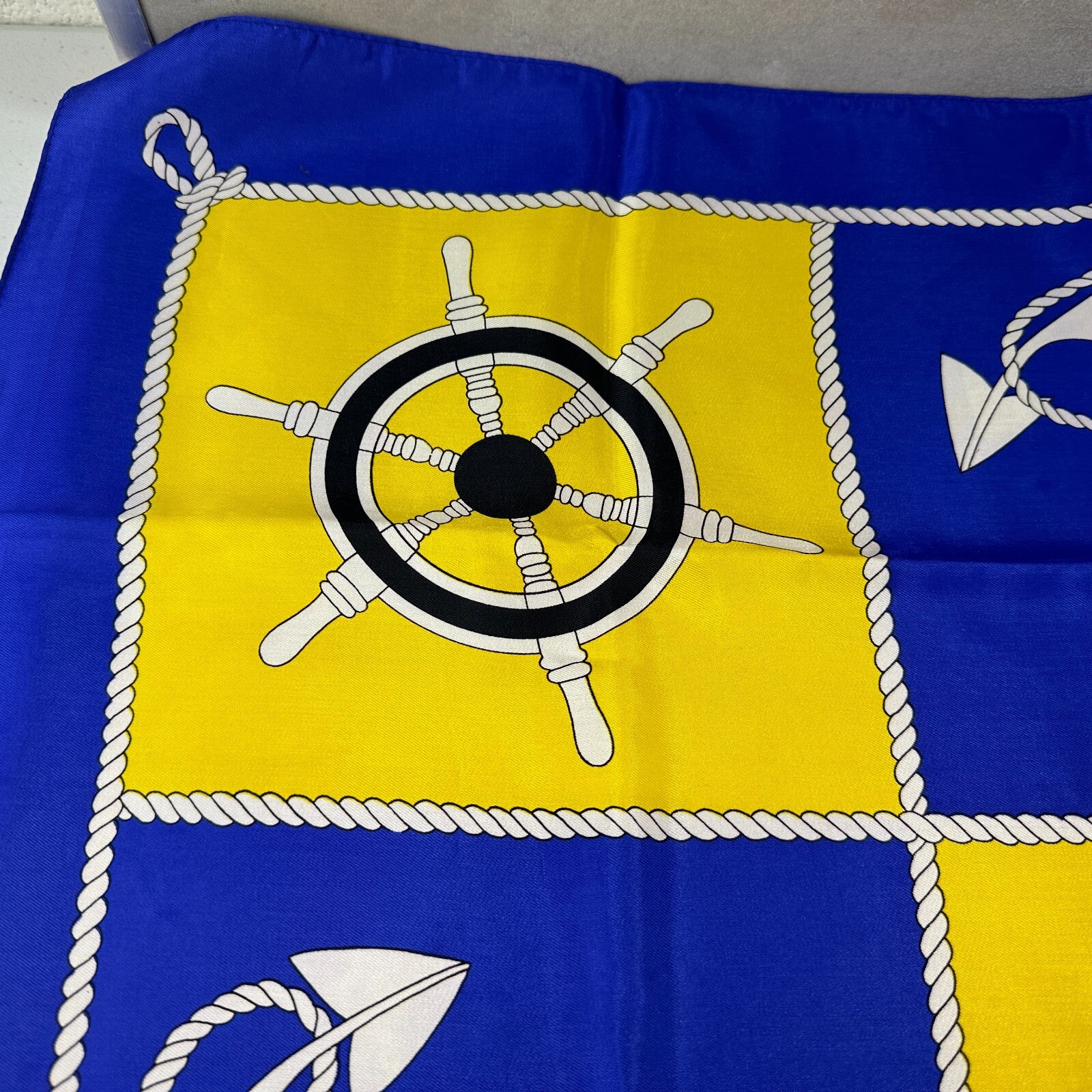 Picture 2 of 8