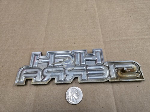 GMC OEM 1981-1987 High Sierra Front Fender Side Emblem Badge Logo Nameplate Name - 第 5/5 張圖片