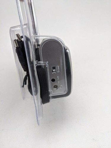 Survival Hand Crank Emergency AM FM Radio Charges Smartphones & More - Picture 5 of 6