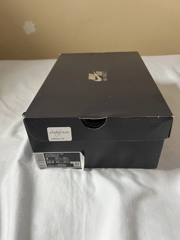 Talla 9 - Nike Air Force 1 '07 PRM 2 voltios Foto 4 de 4