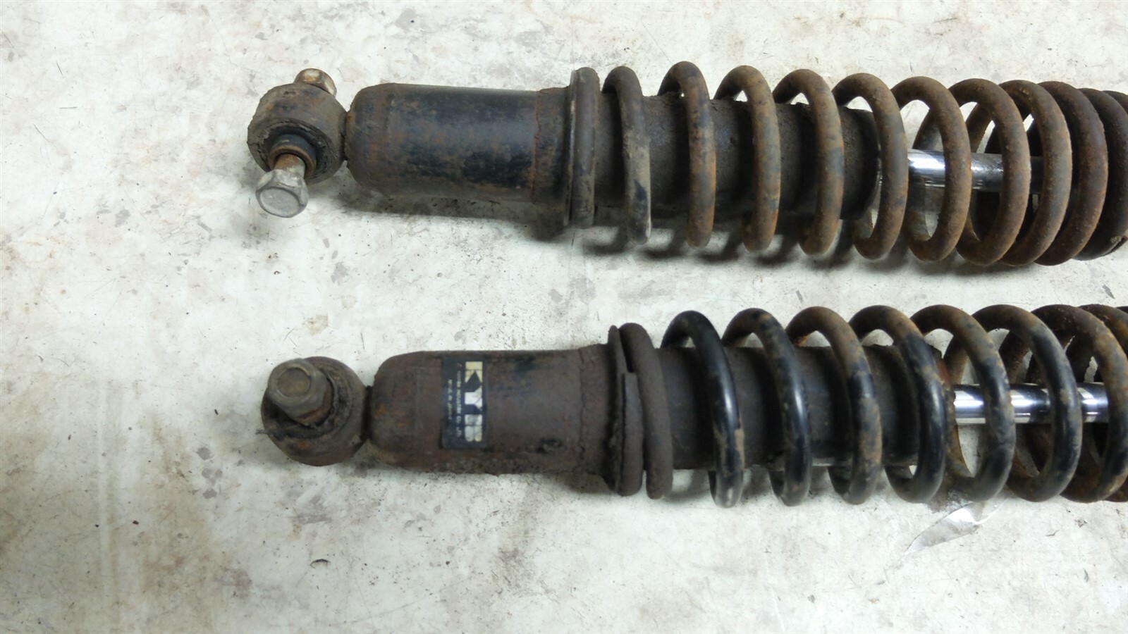 Yamaha Golf Cart G2 rear back shocks Springs eBay