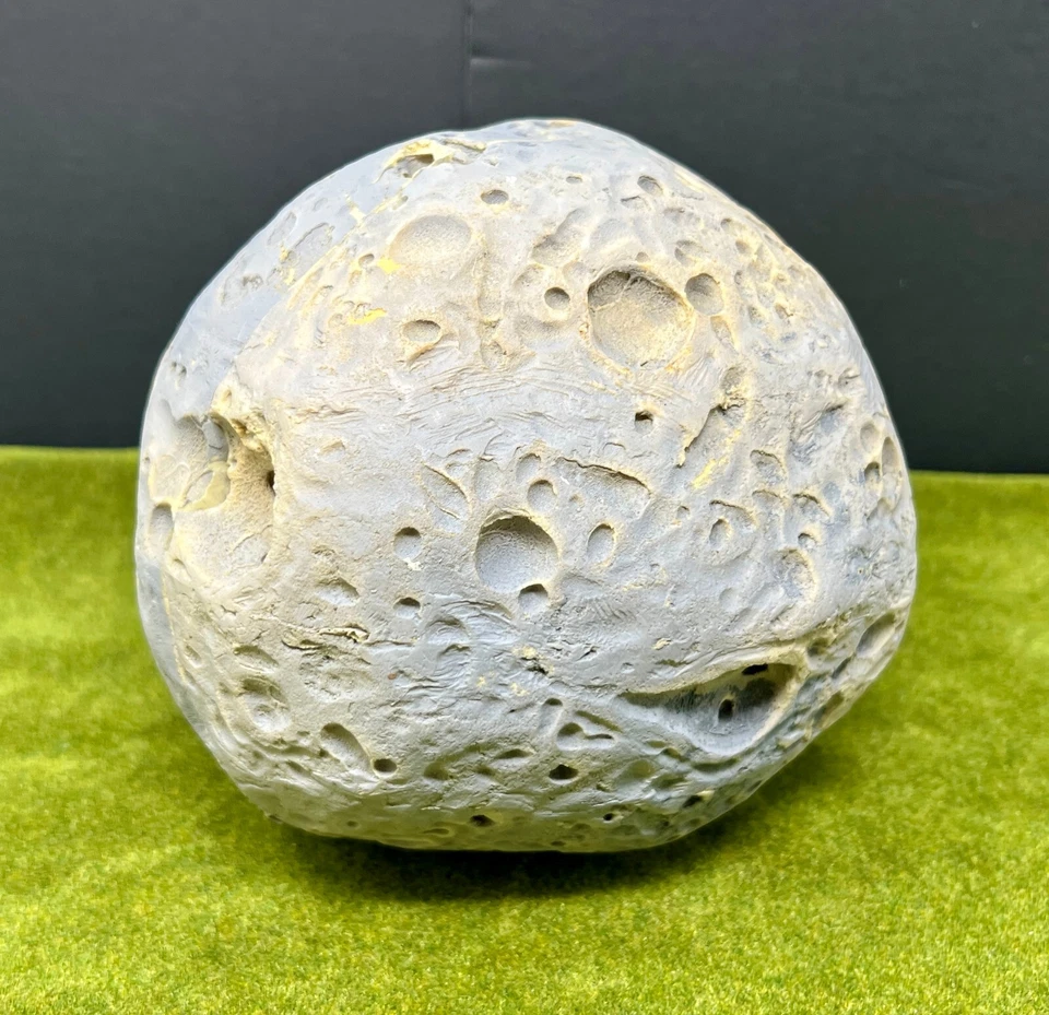 Battlefleet Gothic Epic литой местности лот A - 1 x Луна и 5 x астероиды смолы WH40K - Изображение 2 из 4