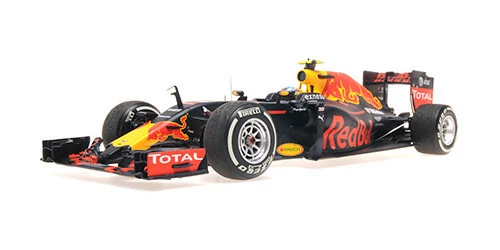 1:18 Minichamps 117160333 Max Verstappen Red Bull Racing RB12 1st Win 2016 - Image 4 of 4