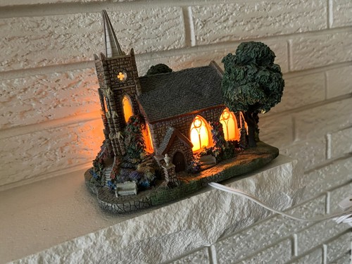 Hawthorne Lamplight Village Thomas Kinkade’s WINDERMER CHURCH 1999 w/Light - Picture 2 of 8