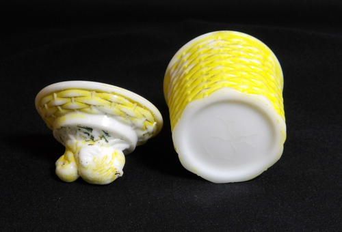 EAPG Gillinder Yellow Painted Milk Glass Animal Covered Dish Chick on Nest RARE! - Picture 5 of 5