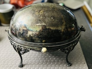 Victorian Elkington & Co silver plated roll top server With Lion Heads And Feet