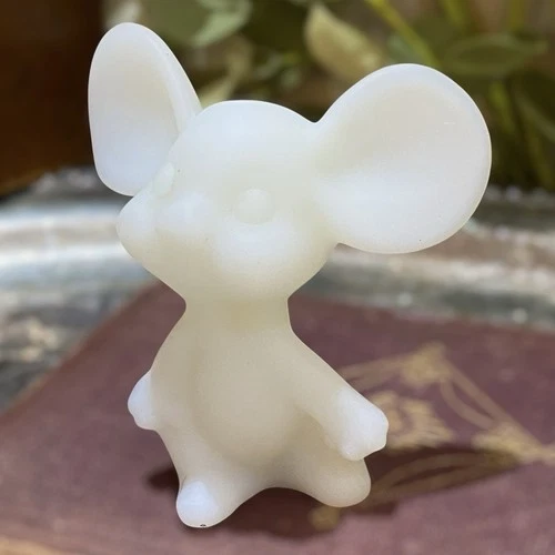 Vintage Signed Fenton Mouse Figurine White Satin Glass