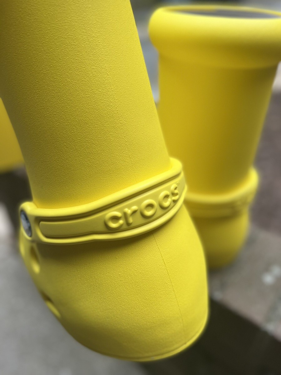 靴 MSCHF X CROCS BIG RED BOOT (YELLOW) 24cm MSCHF x Crocs - Big Red Boots (Yellow) – Perrotin New York