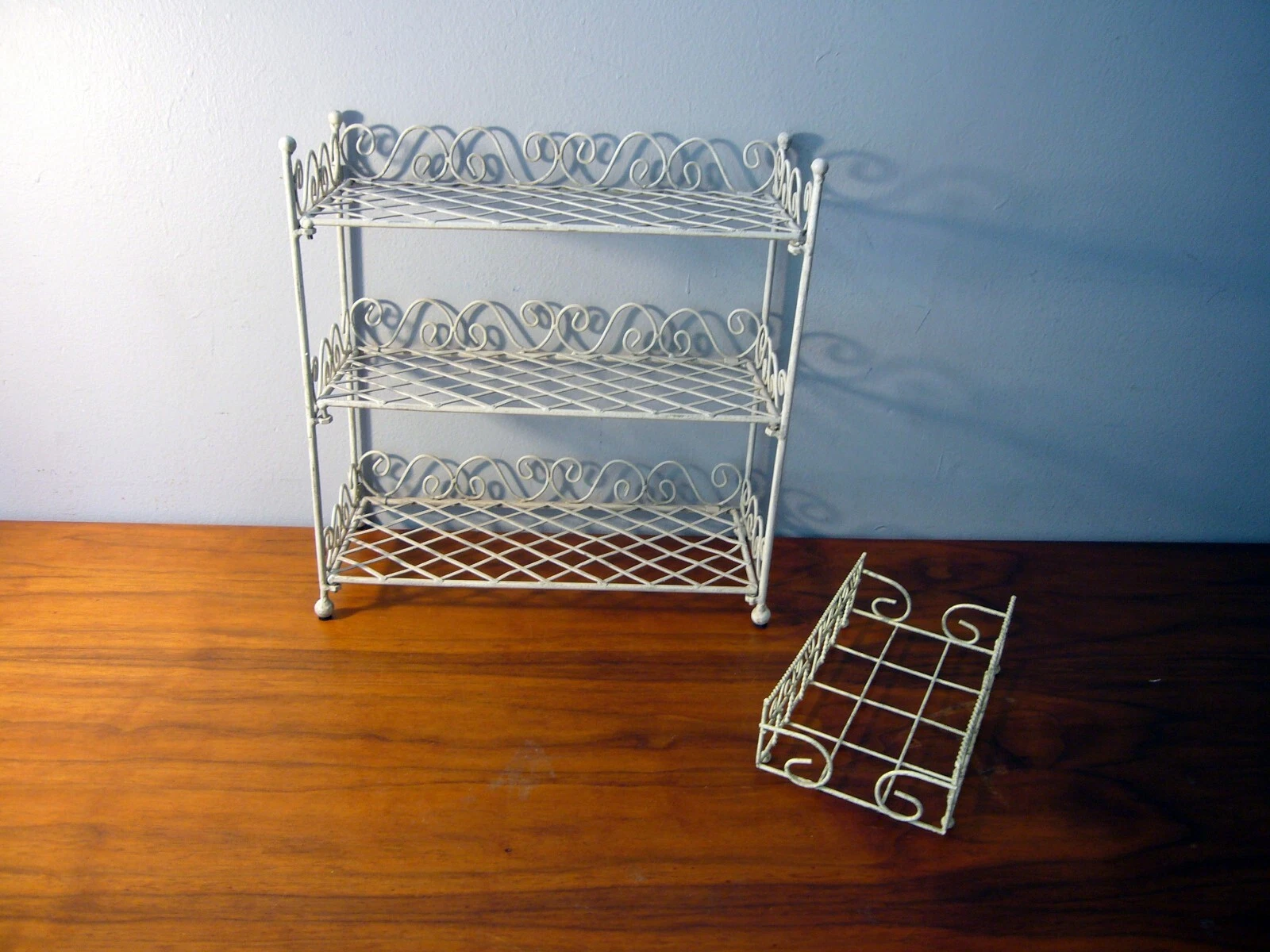 Metal Folding Wire 3 Shelf Rack Small Scrolls Spices Kitchen W Napkin Holder
Opens in a new window o