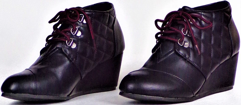 BAMBOO size 8 PADDY-02 black wedge-heel ankle booties all synthetic materials - Image 2 of 4