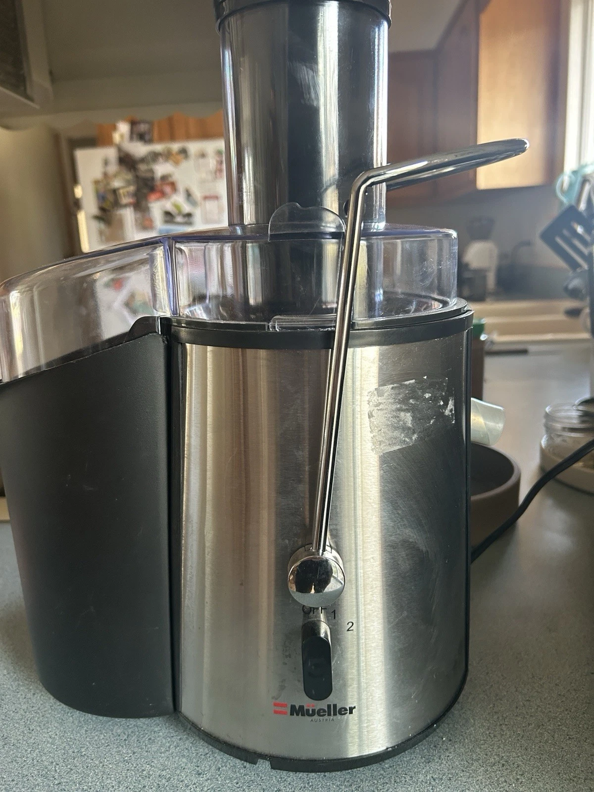 MUELLER Ultra 1100 Watt Power Juicer MU-100