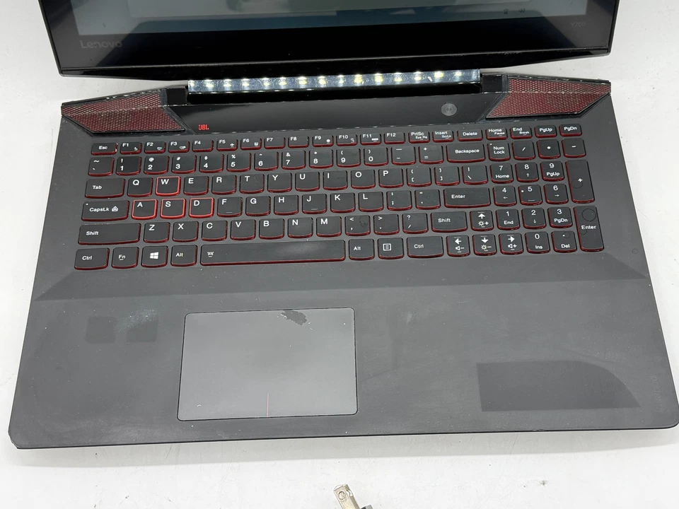 Lenovo IdeaPad Y700 Touch-15ISK i7-6700HQ 16GB RAM 256GB SSD GTX 960M Win11 con CA Foto 3 de 4