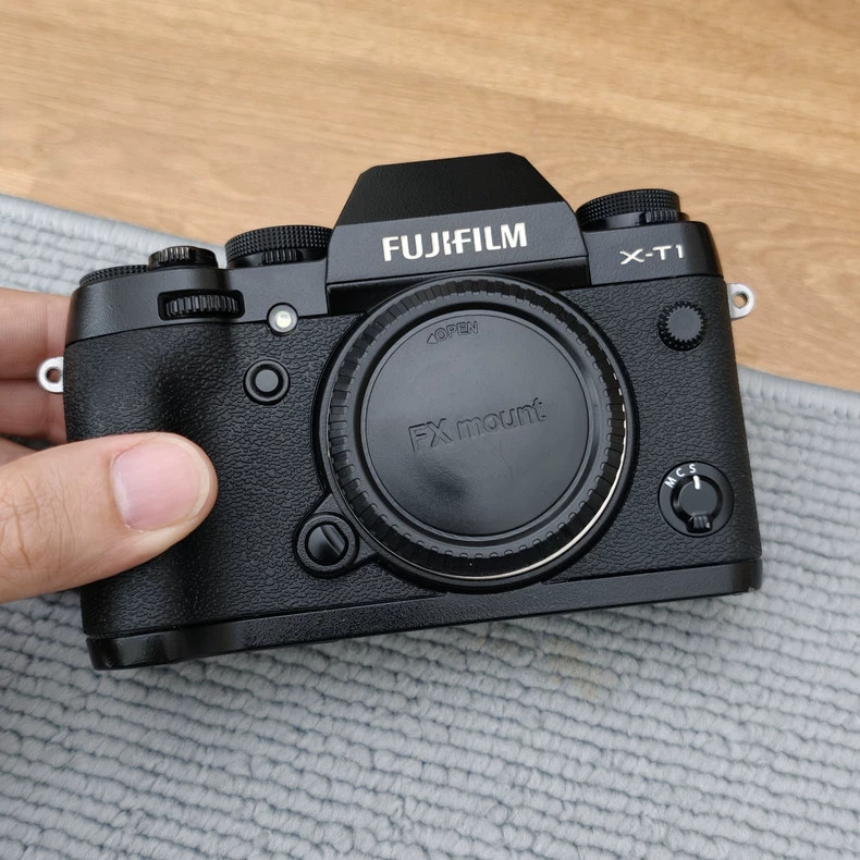 Fujifilm X-T1 16.3MP Digital SLR Camera - Black (Body Only) for