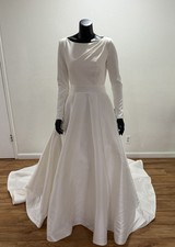 NEW Justin Alexander Signature 99040 Ivory Wedding Dress Size 10 Long Sleeve