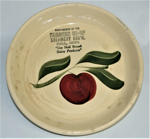 HULL IOWA FARMERS CO-OP CREAMERY ASSN WATT POTTERY #33 9" PIE PLATE OR PLATTER
