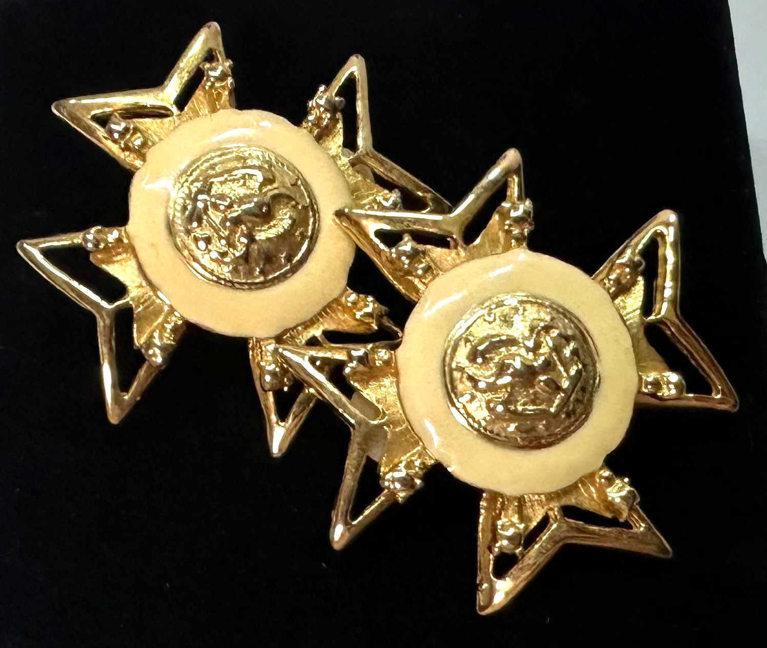 Vtg Costume White Enamel Gold Tone Clip-on Earrings Jewelry Lot L