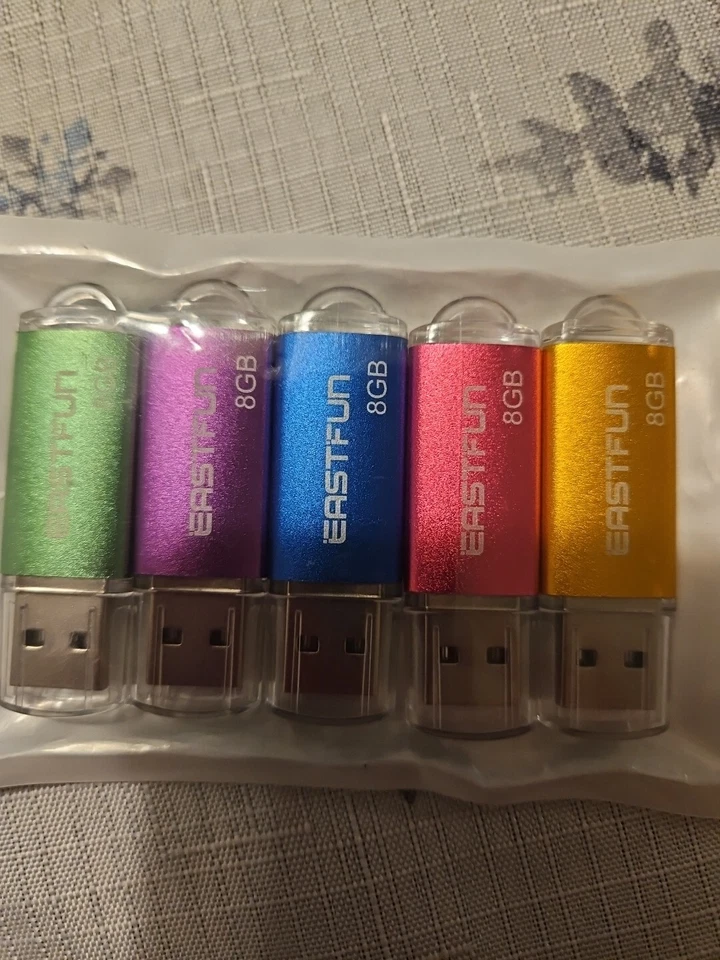 EAST FUN 5 Pack 5 Colores 8GB USB MEMORY Stick 2 NEW - Image 3 of 4