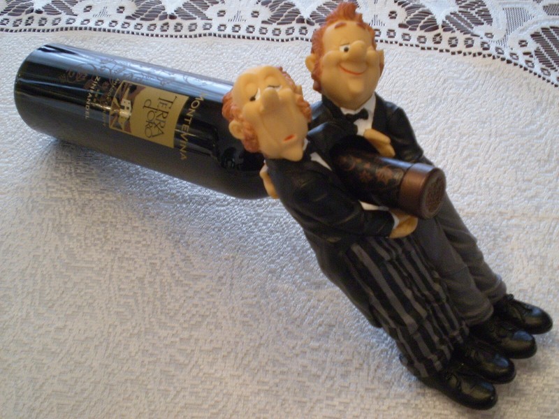 Vintage CLASSIC BUTLERS  *Wine Bottle Holder*  Very Heavy Sculpture ~ Excellent