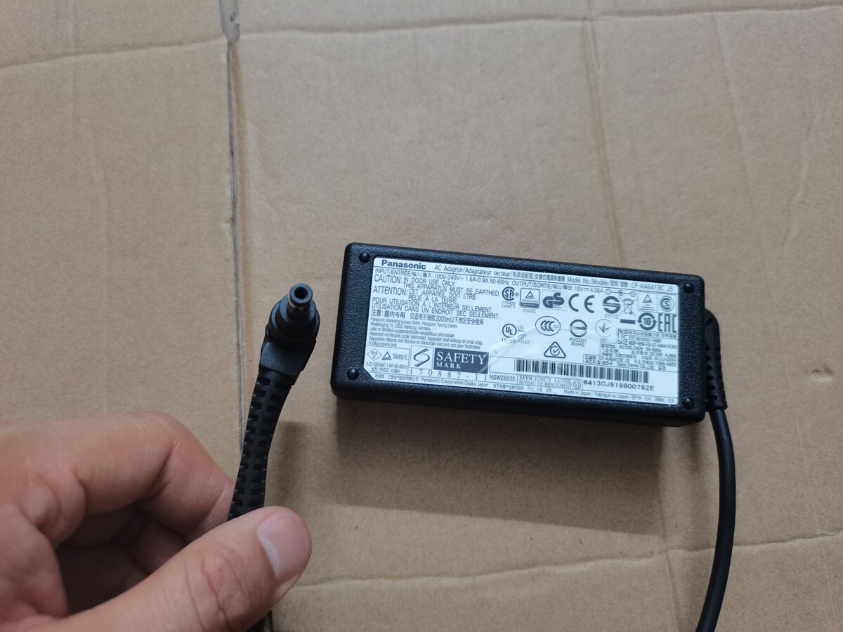 電源ユニット Panasonic AC Adapter 16V4.06A Amazon.com : New Compatible with Panasonic 16V 4.06A CF