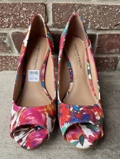 Christian Siriano For Payless Satin Peep Toe Heels 4 in Pumps Size 9 1/2 Floral