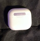Słuchawki douszne AirPods 4. generacji z aktywną redukcją szumów