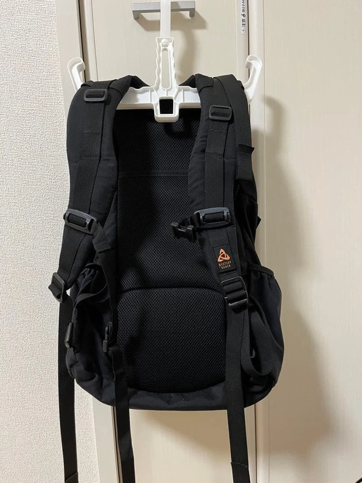 Mochila de senderismo MYSTERY RANCH Street Fighter - 45L - negra Foto 2 de 4