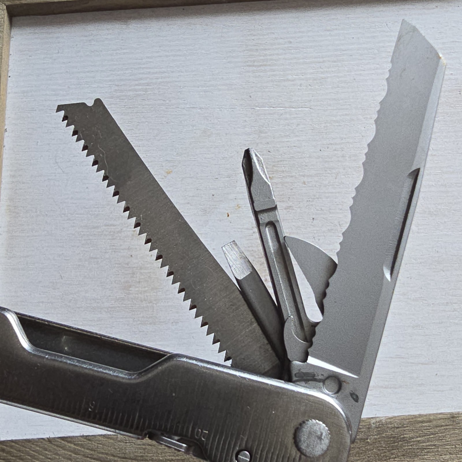 LEATHERMAN SUPER TOOL 300 MULTI TOOL PLIERS KNIFE SUPERTOOL 300 831106