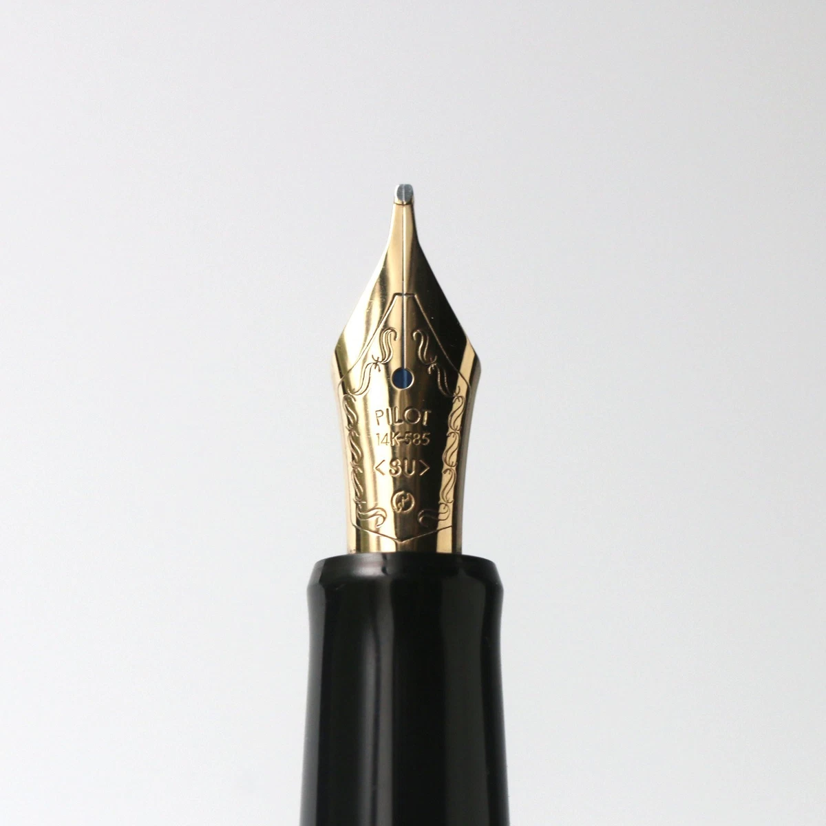PILOT Custom 67 Fountain Pen 14K Gold SU Nib Black Japan Tested w/con-70N Namiki