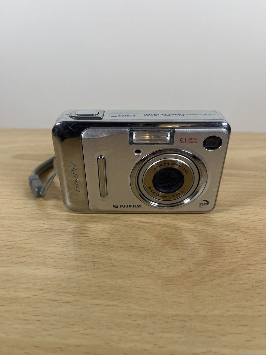 FUJIFILM FINEPIX A500 シルバー 富士フイルム コンデジ カテゴリー