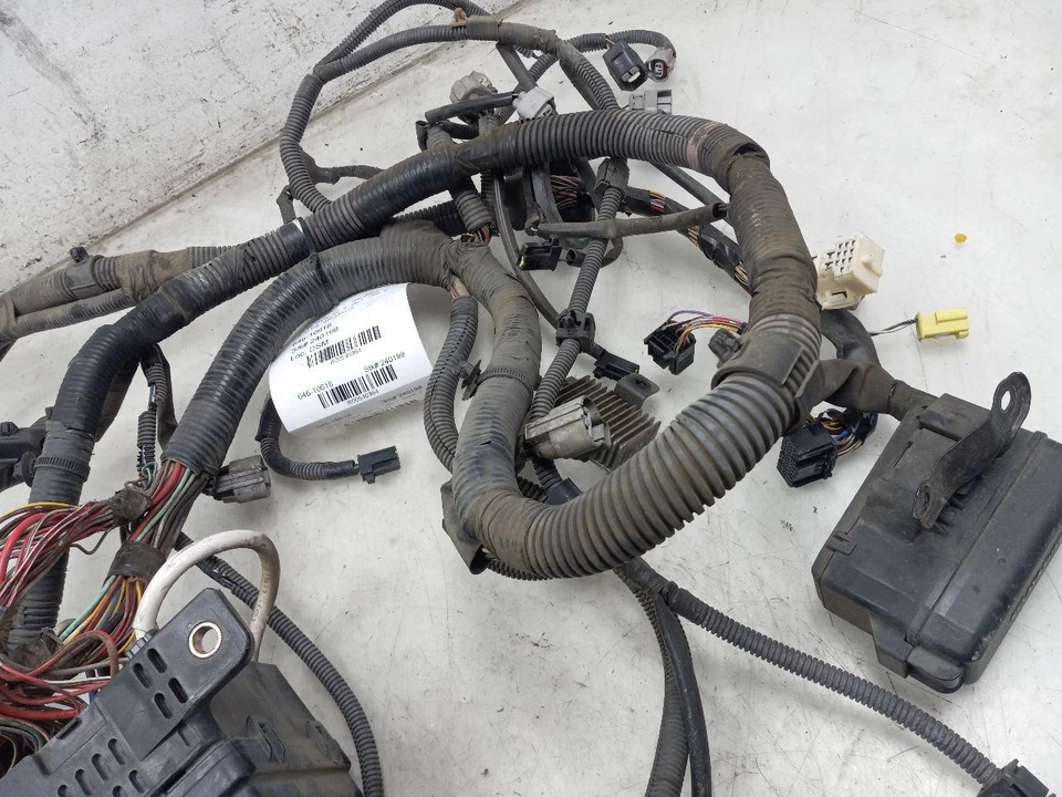 00 01 02 03 Arnés principal para sala de motores LEXUS RX300 con HID 82111-48170 Foto 4 de 4