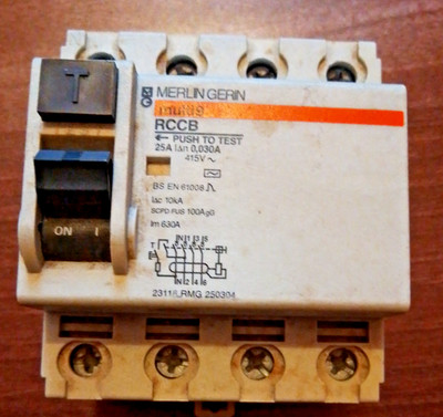 Merlin Gerin Multi 9 RMG250304-23118 - 25A 30mA vierpolig Class AC RCCB gebraucht