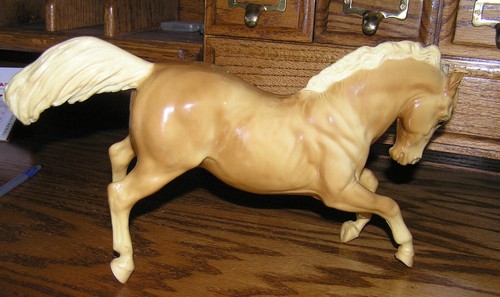 VINTAGE GLOSSY BREYER KING FIGHTING STALLION PALOMINO - Picture 8 of 11